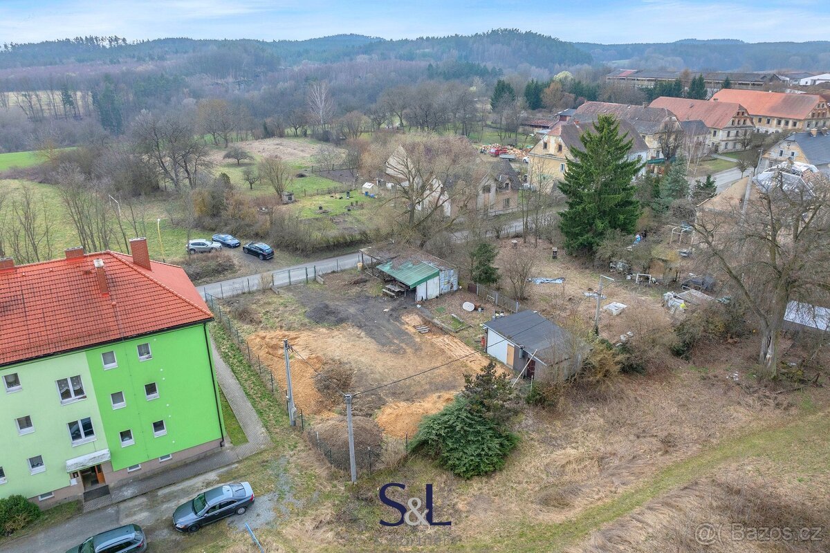 Prodej stavebního pozemku 1 026 m², Dubá - Dřevčice