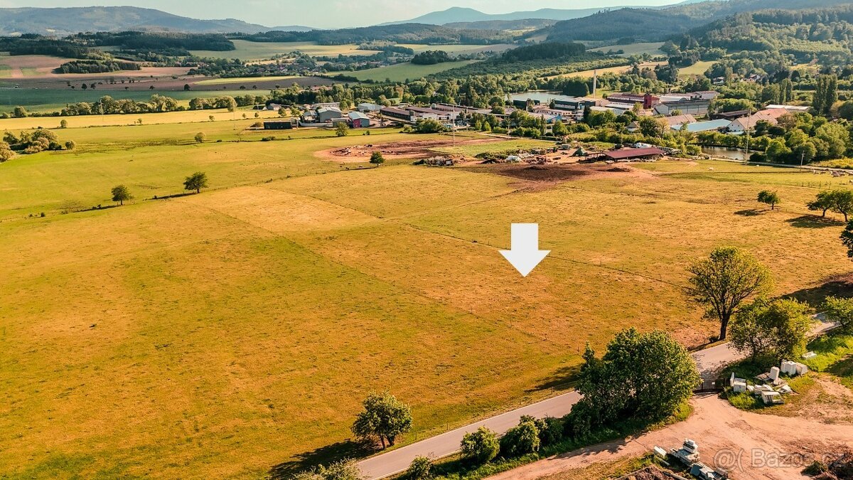 pozemek Vlachovo Březí