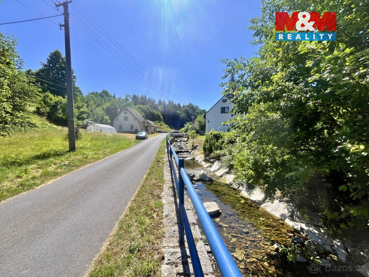 Prodej pozemku k bydlení, 1102 m², Skorošice