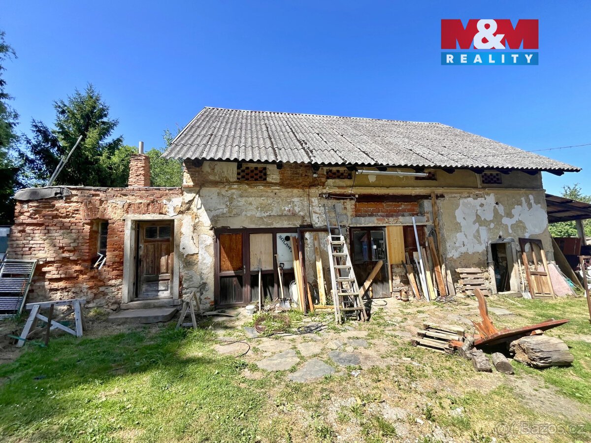 Prodej pozemku k bydlení, 1102 m², Skorošice