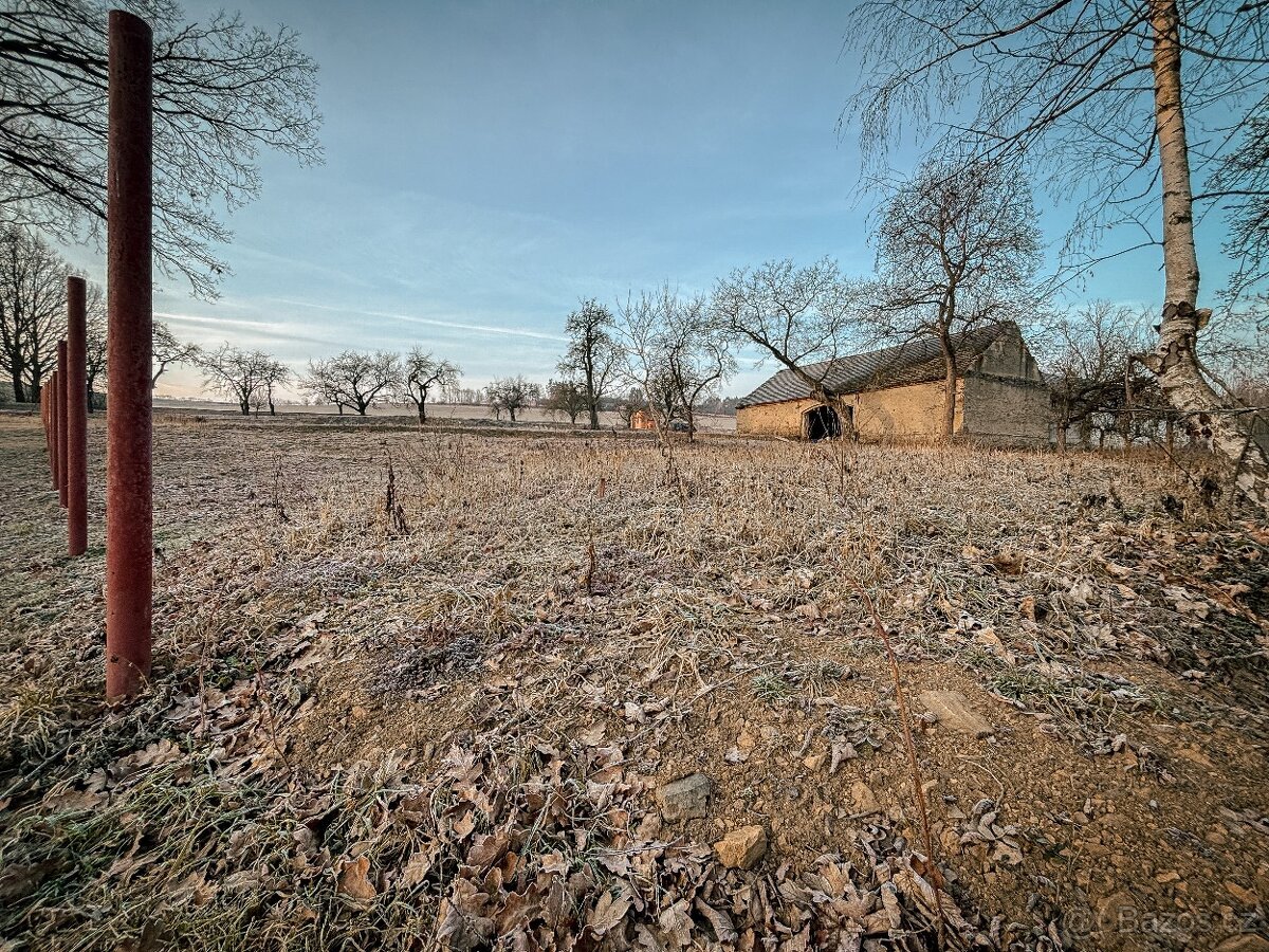 Stavební pozemek 1 490 m² v krásné jihočeské vesnici Útěšov