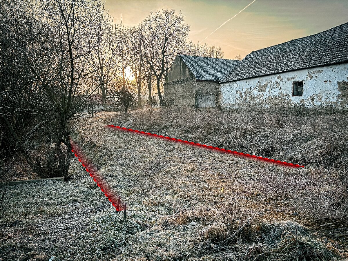 Stavební pozemek 1 490 m² v krásné jihočeské vesnici Útěšov