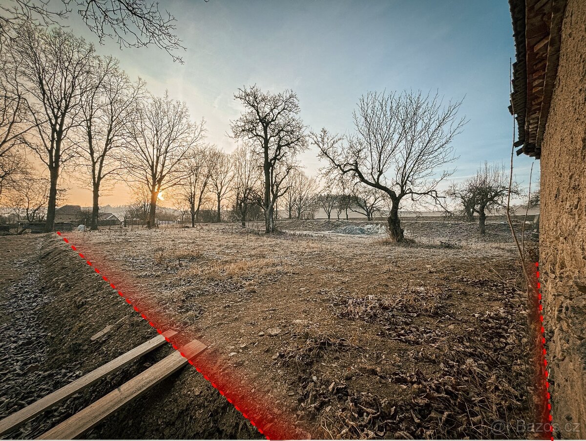 Stavební pozemek 1 753 m² v krásné jihočeské vesnici Útěšov
