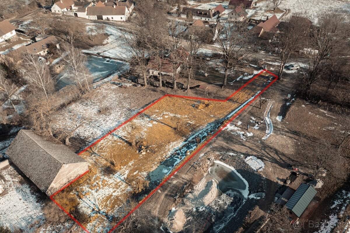 Stavební pozemek 1 753 m² v krásné jihočeské vesnici Útěšov