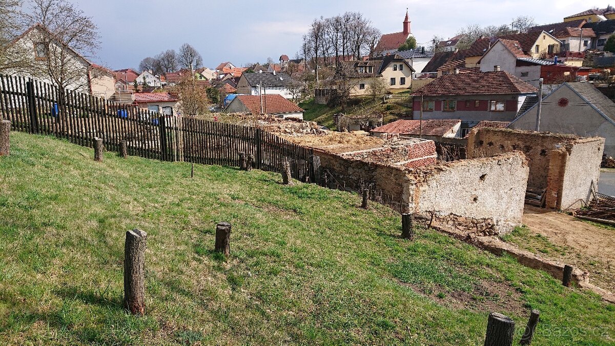 Stavební pozemek Krahulov - 1485 m2/výměna za byt 2+1
