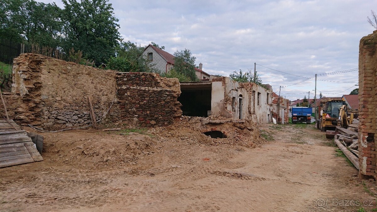 Stavební pozemek Krahulov - 1485 m2/výměna za byt 2+1