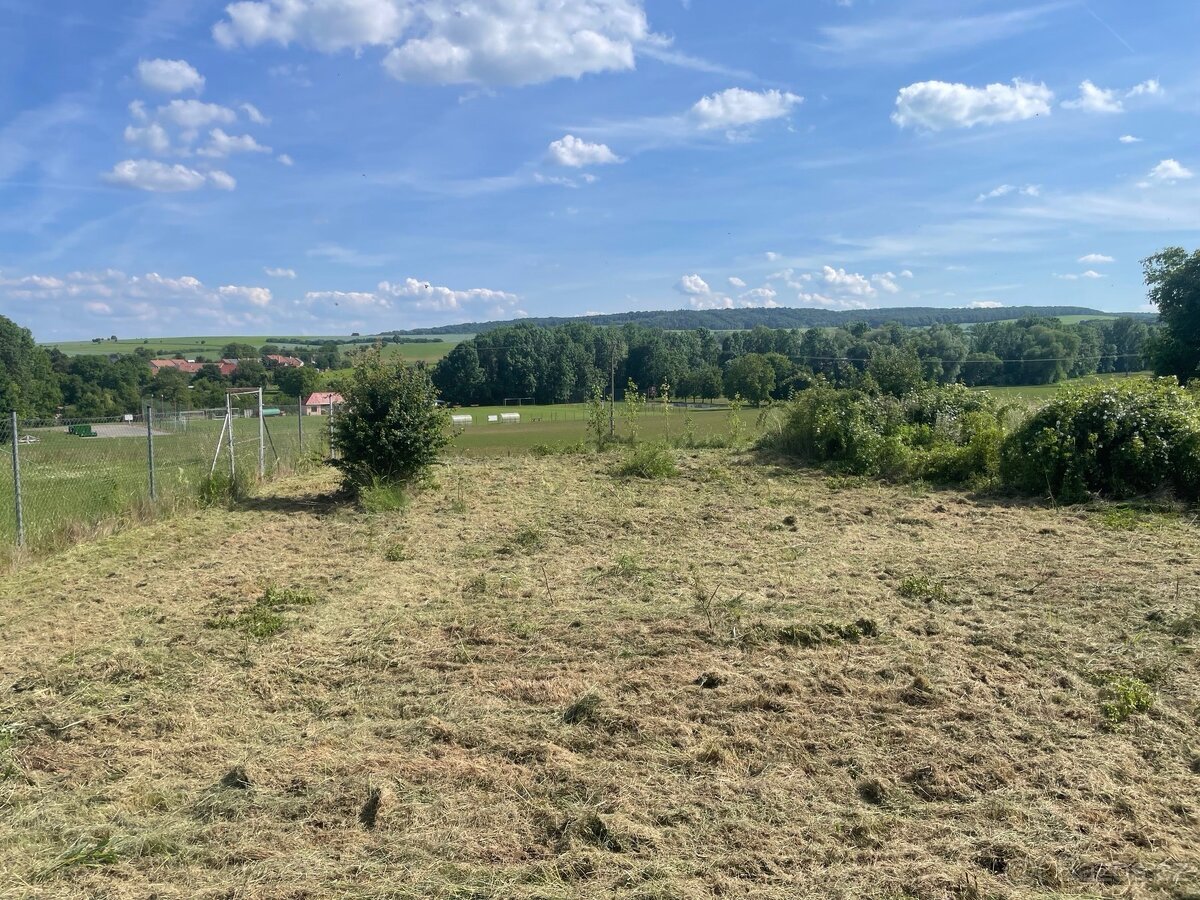 Prodám stavební pozemek v obci Zlobice