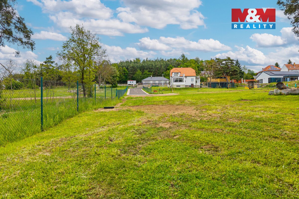Prodej pozemku k bydlení, 1060 m², Bukovany