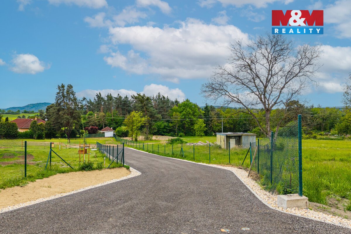 Prodej pozemku k bydlení, 1060 m², Bukovany
