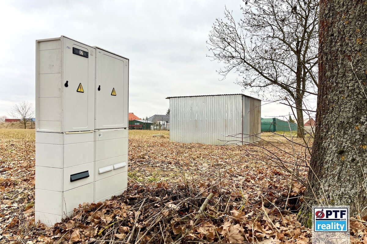 Prodej velkého stavebního pozemku (4000 m²), Bezděkov - Pobo
