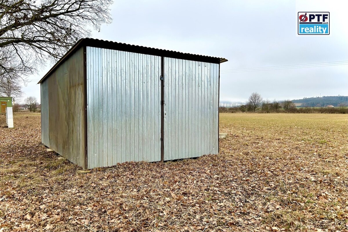 Prodej velkého stavebního pozemku (4000 m²), Bezděkov - Pobo