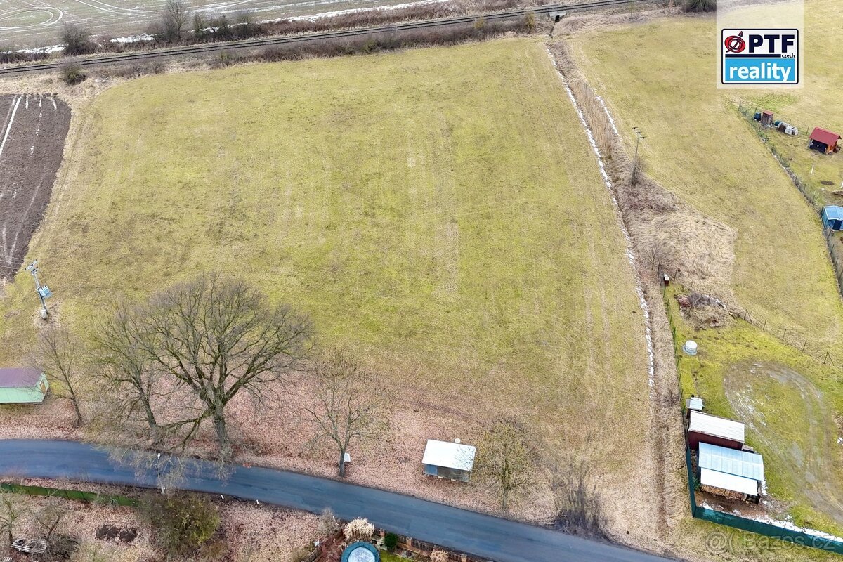 Prodej velkého stavebního pozemku (4000 m²), Bezděkov - Pobo