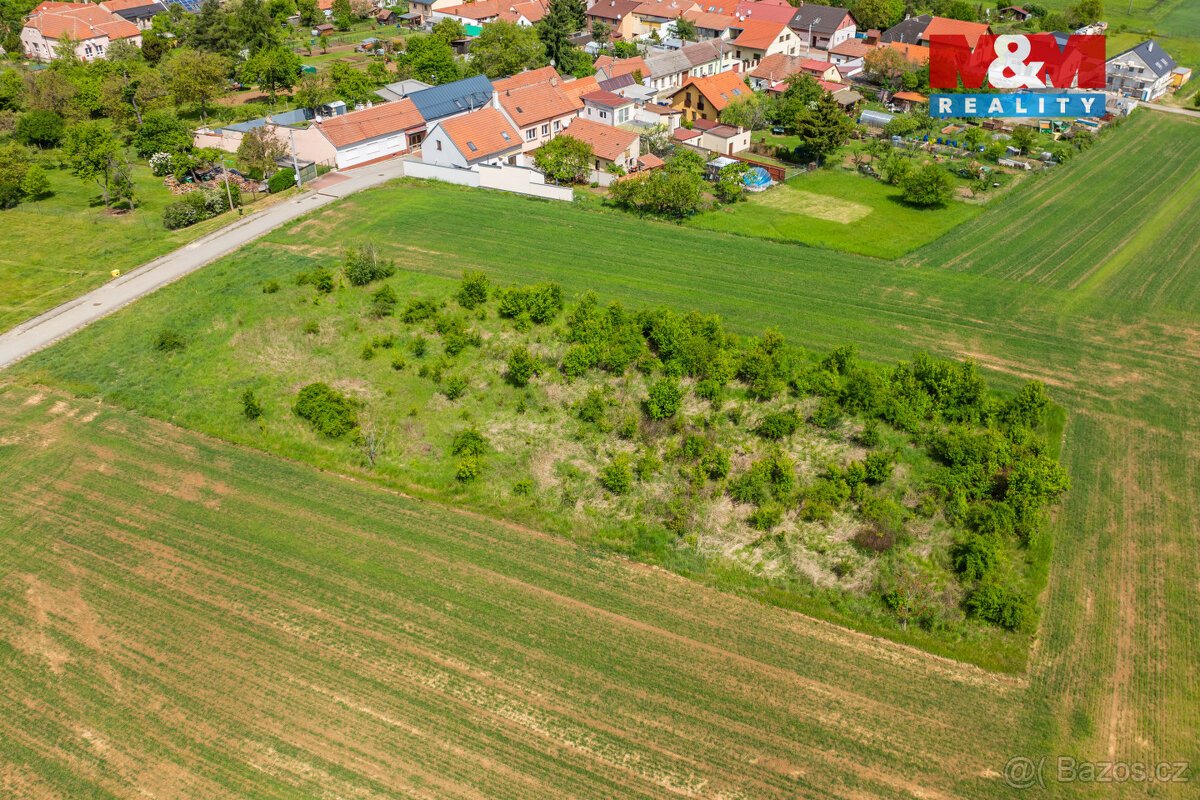 Prodej pozemku k bydlení, 2383 m², Omice