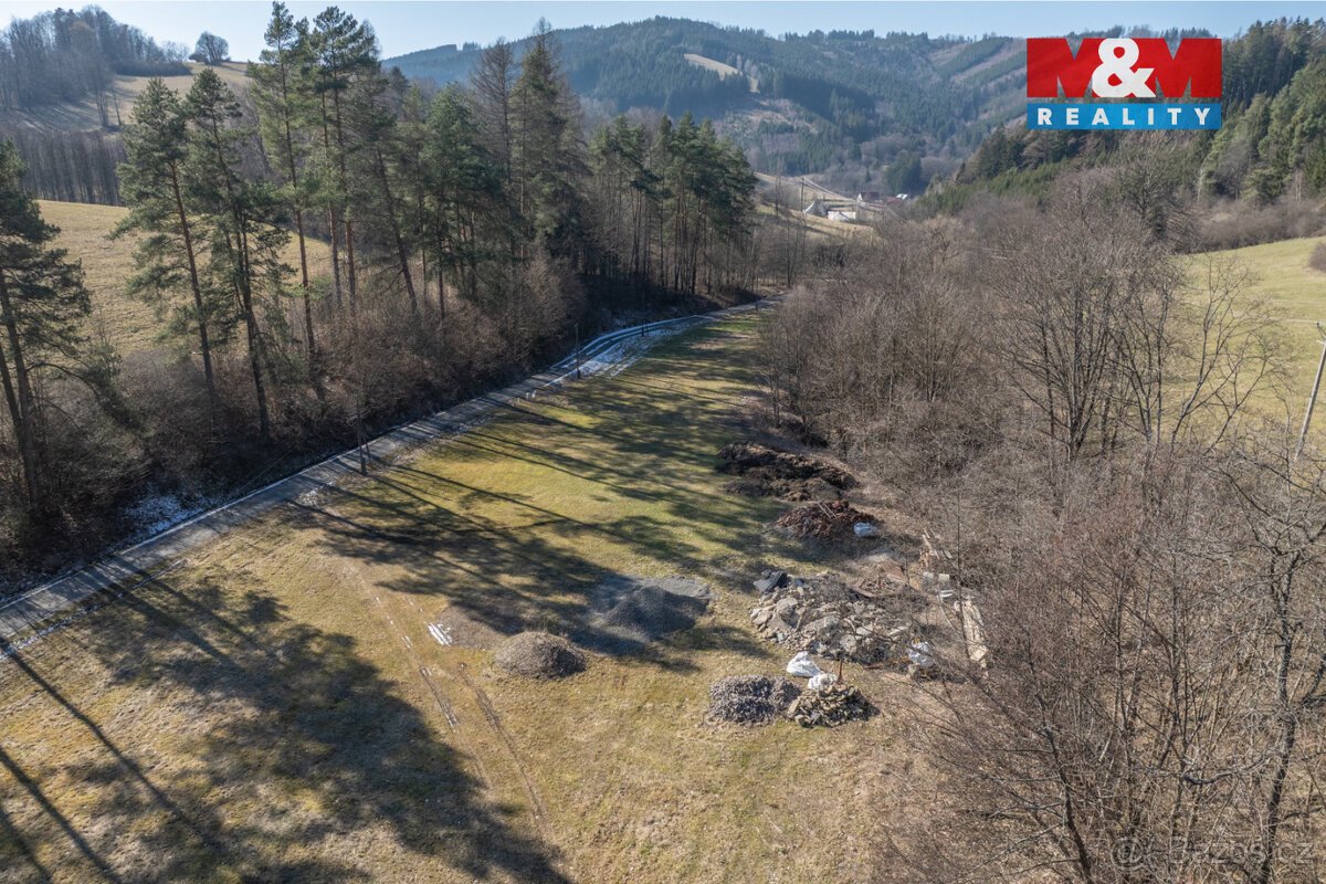 Prodej provozní plochy, 1762 m², Zděchov