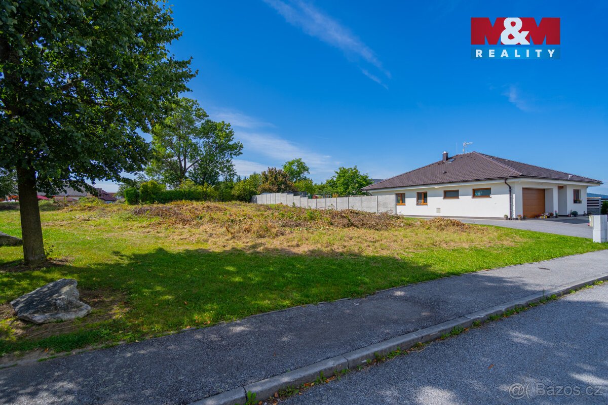Prodej pozemku k bydlení, 1331 m², Černá v Pošumaví