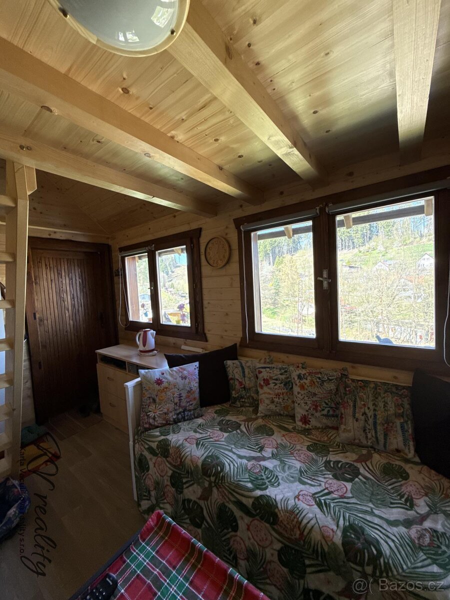 Prodej zahrady s dřevěnou chatkou, CP 357 m2, Vsetín, Amerik