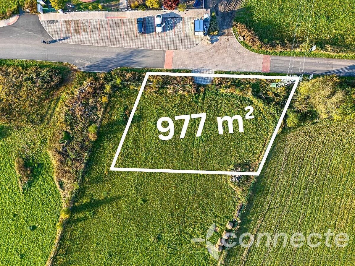 Prodej stavebního pozemku ve Svojeticích / 977 m2