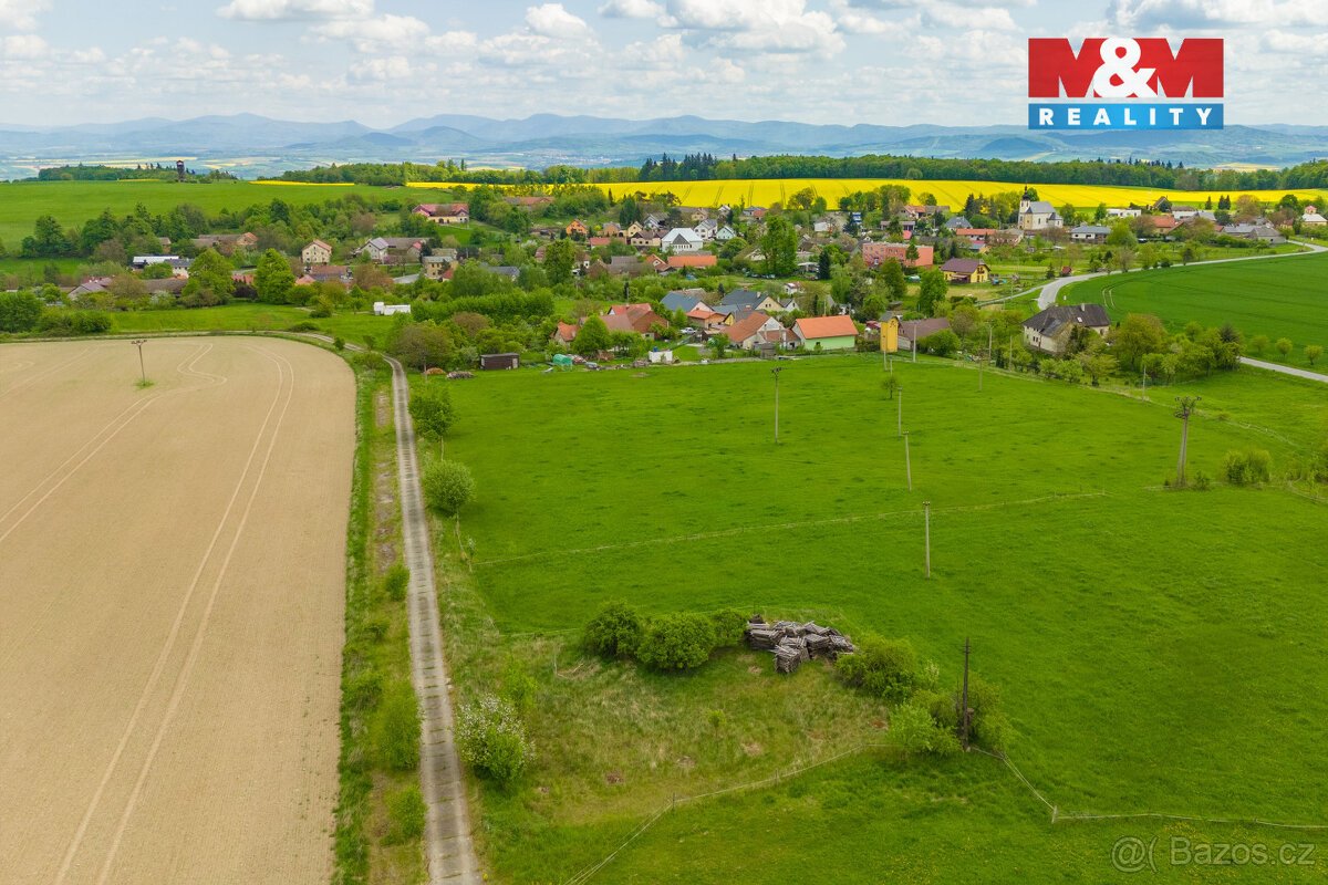 Prodej pole, 1166 m², Odry