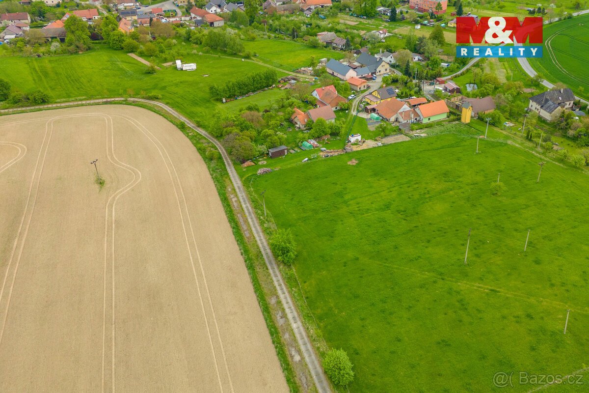 Prodej pole, 1166 m², Odry