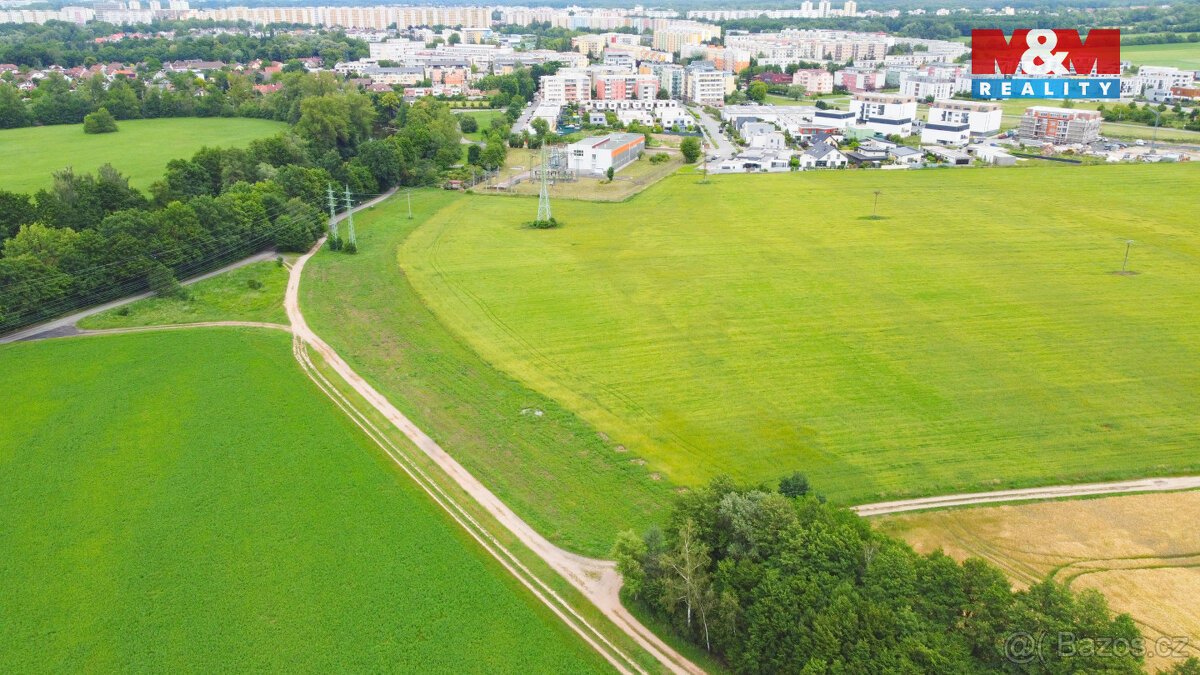 Prodej komerčního pozemku, 6364 m², Hradec Králové