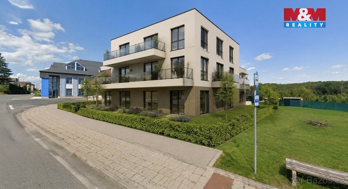 Prodej pozemku k bydlení, 1929 m²