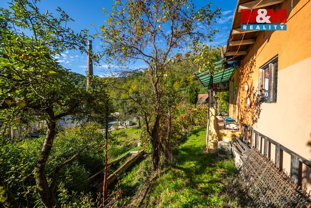 Prodej pozemku k bydlení, 890 m², Adamov