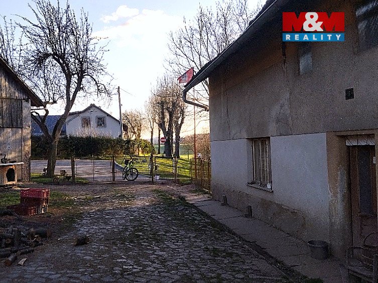 Prodej ideální 1/2 pozemků 33 850 m² – Svijanský Újezd