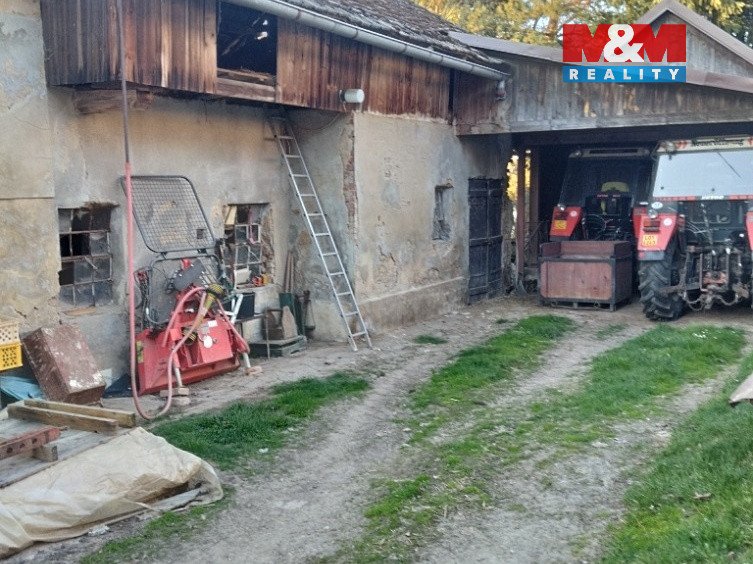Prodej ideální 1/2 pozemků 33 850 m² – Svijanský Újezd