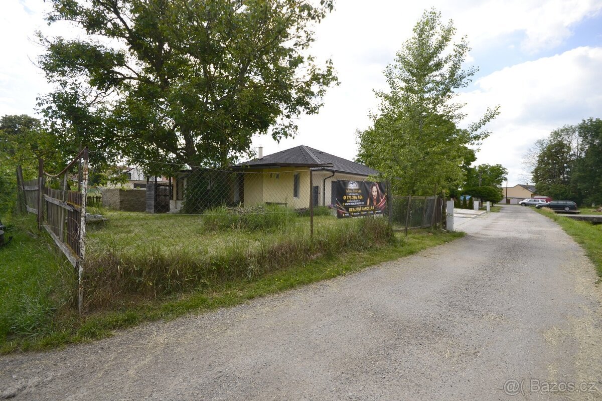 Prodej stavebního pozemku,CP 273m2, Bučovice-Kloboučky