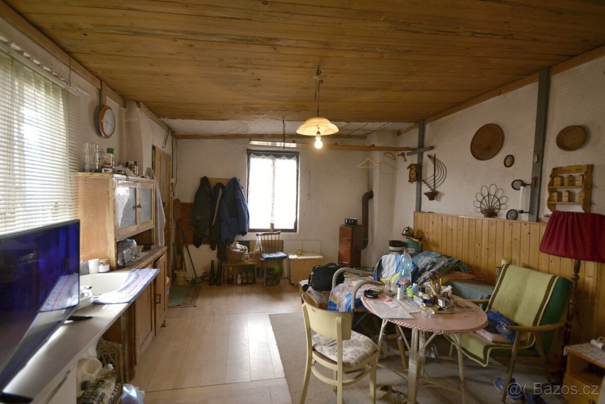 Prodej stavebního pozemku,CP 273m2, Bučovice-Kloboučky