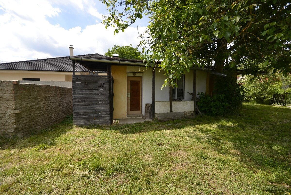Prodej stavebního pozemku,CP 273m2, Bučovice-Kloboučky