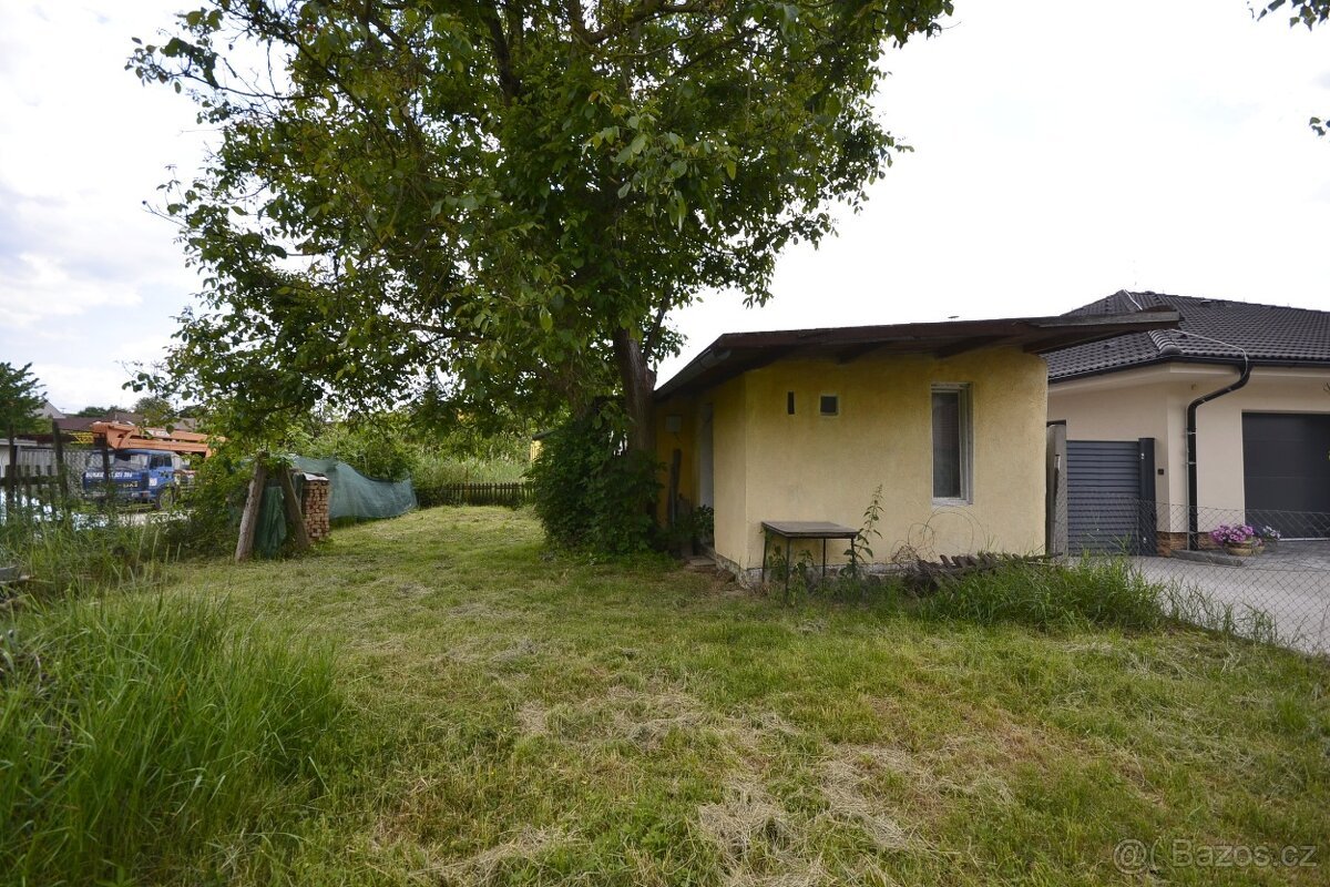 Prodej stavebního pozemku,CP 273m2, Bučovice-Kloboučky
