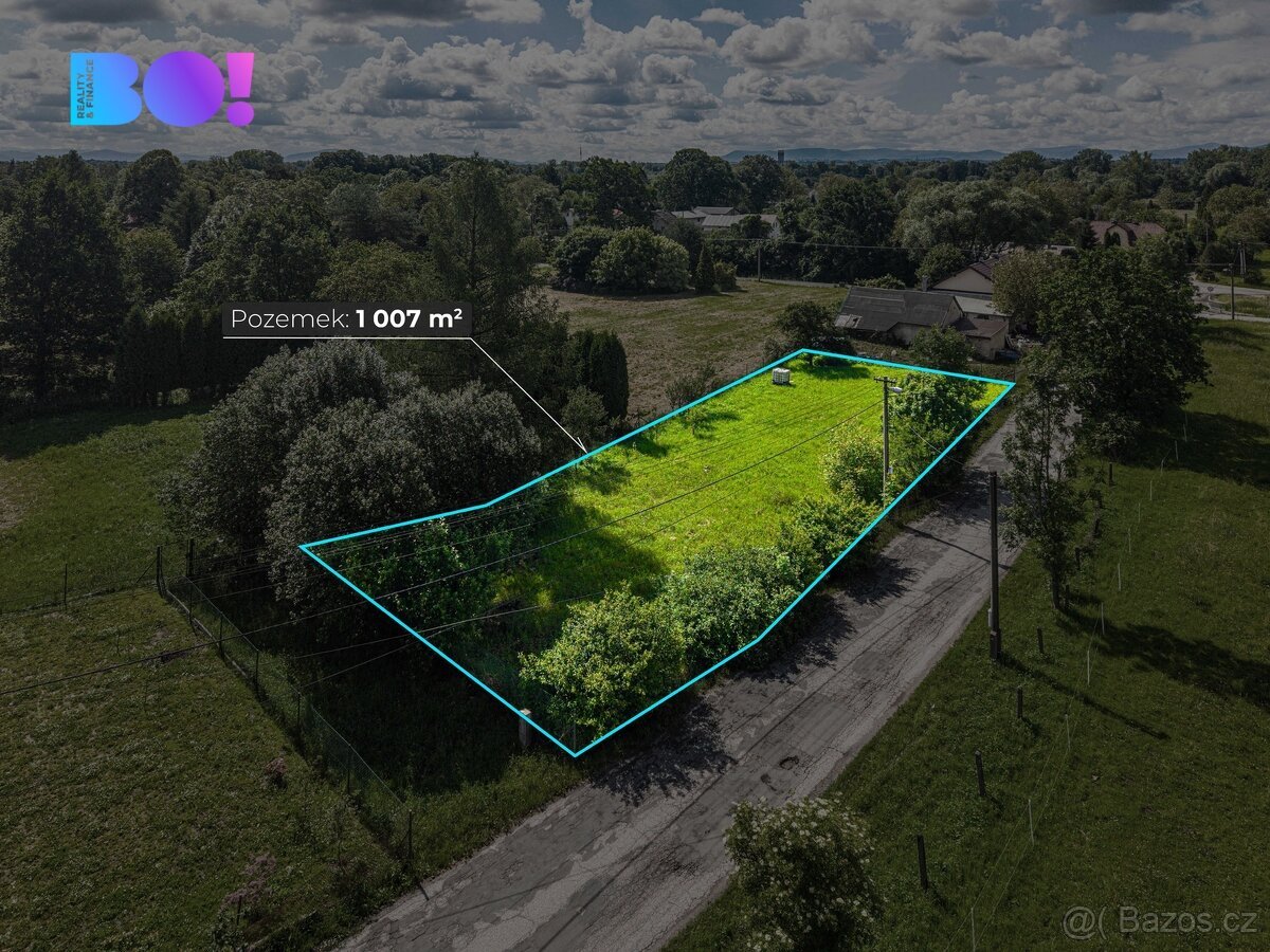 Stavební pozemek 1007 m² – projekt a povolení k dispozici