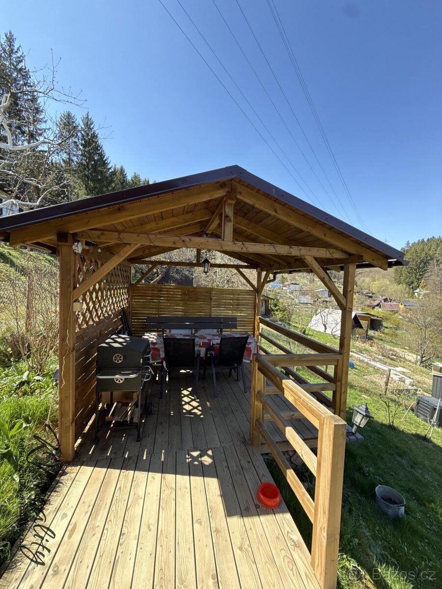 Prodej zahrady s dřevěnou chatkou, CP 357 m2, Vsetín, Amerik