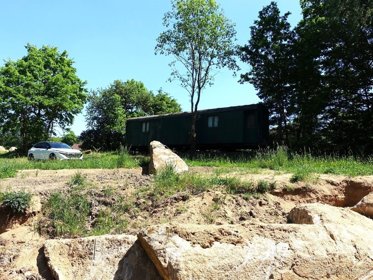 Menší pozemek 1159 m² kousek od Klatov