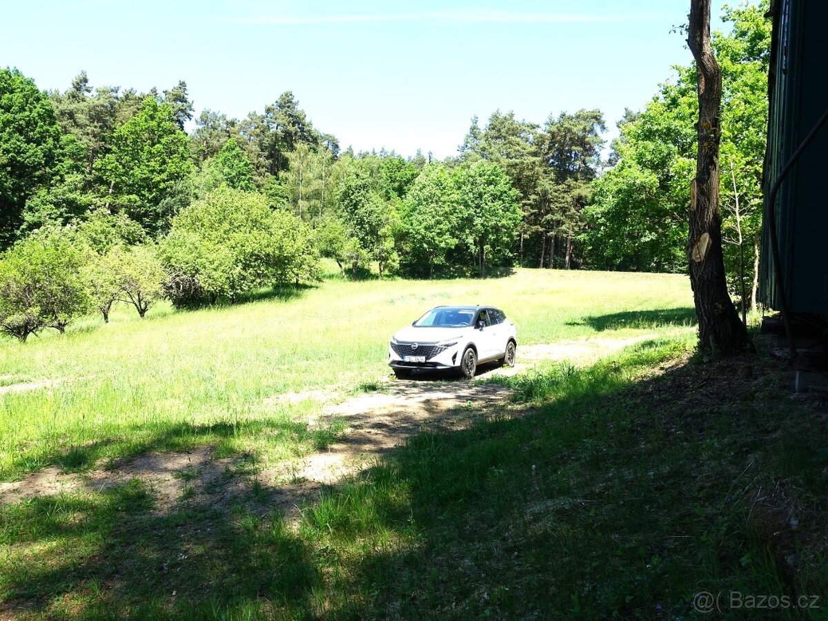 Menší pozemek 1159 m² kousek od Klatov