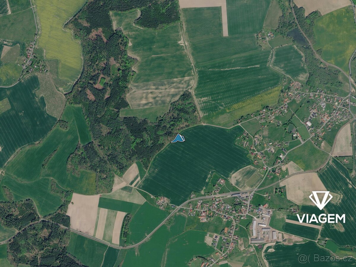 Pole 2 950 m²