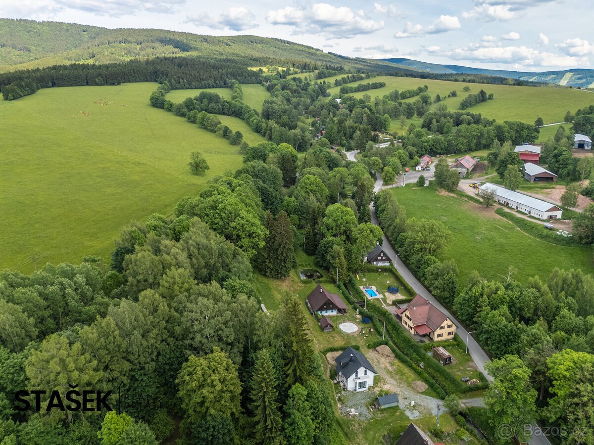 Prodej pozemku se stavebním povolením v CHKO Orlické hory - 