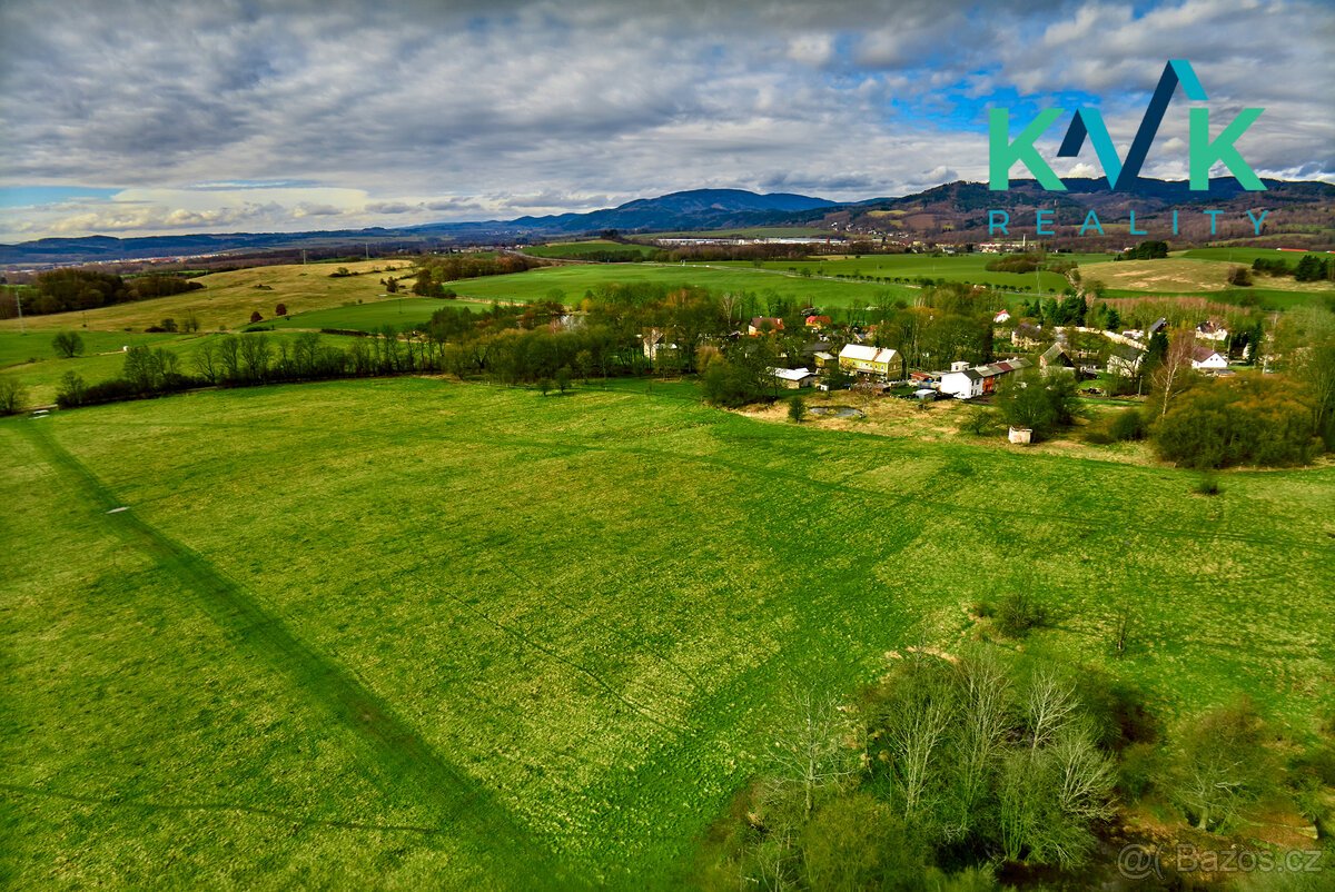 Pozemek o výměře 954 m2, určený pro výstavbu rodinného domu,