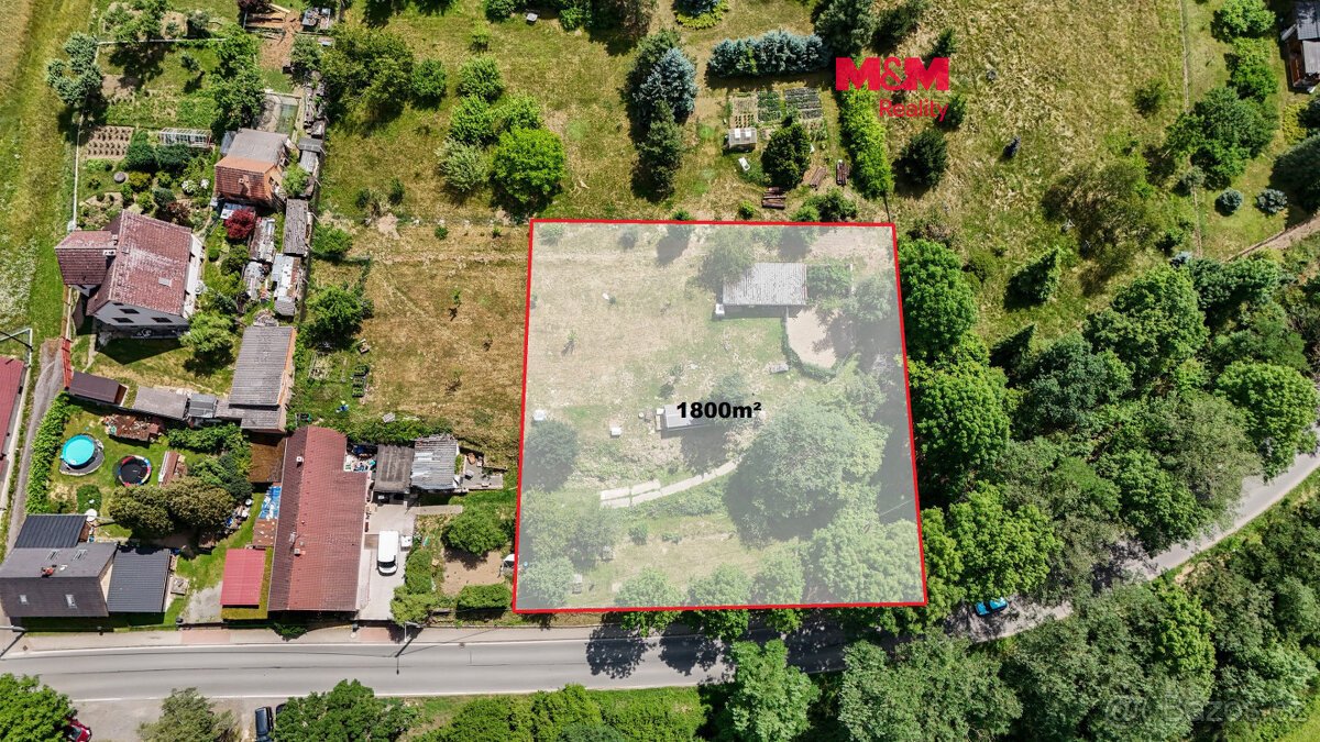 Prodej pozemku k bydlení, 1800 m², Předenice