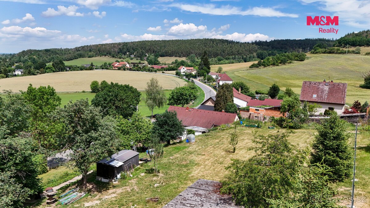 Prodej pozemku k bydlení, 1800 m², Předenice
