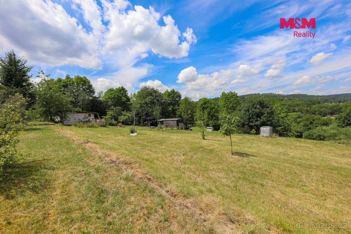 Prodej pozemku k bydlení, 1800 m², Předenice