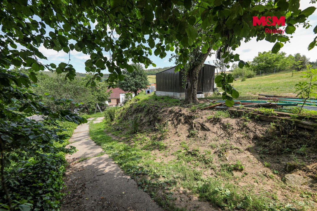 Prodej pozemku k bydlení, 1800 m², Předenice