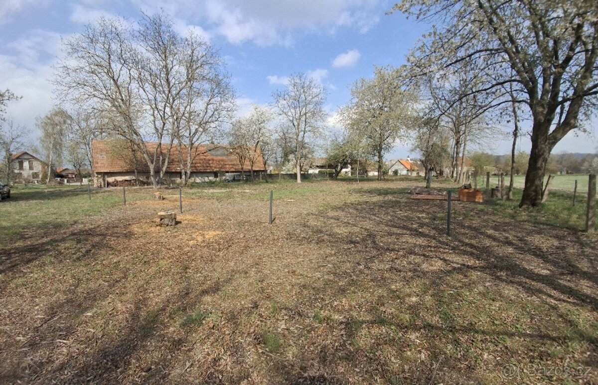 Pozemky s možností výstavby – Jenišovice