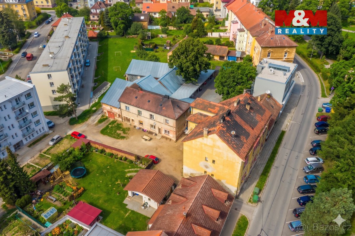 Prodej komerčního pozemku,1 795 m², Strakonice,ul.Havlíčkova
