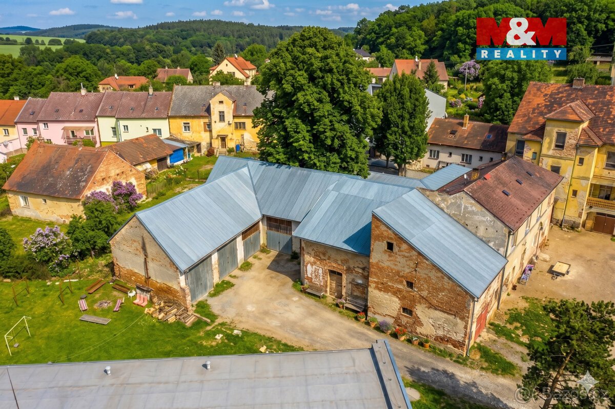 Prodej komerčního pozemku,1 795 m², Strakonice,ul.Havlíčkova