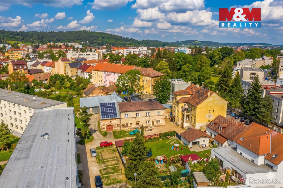 Prodej komerčního pozemku,1 795 m², Strakonice,ul.Havlíčkova