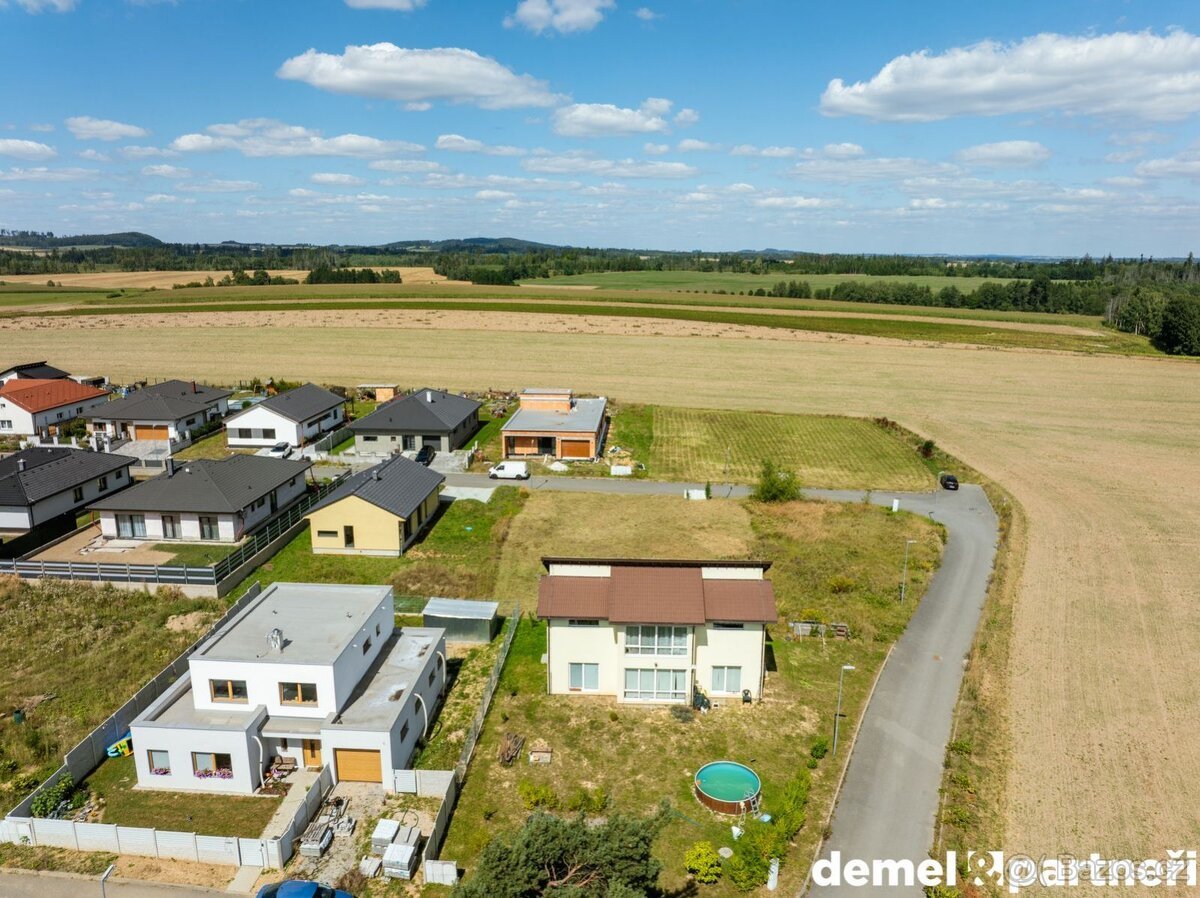 STAVEBNÍ POZEMEK  STŘÍTEŽ U JIHLAVY