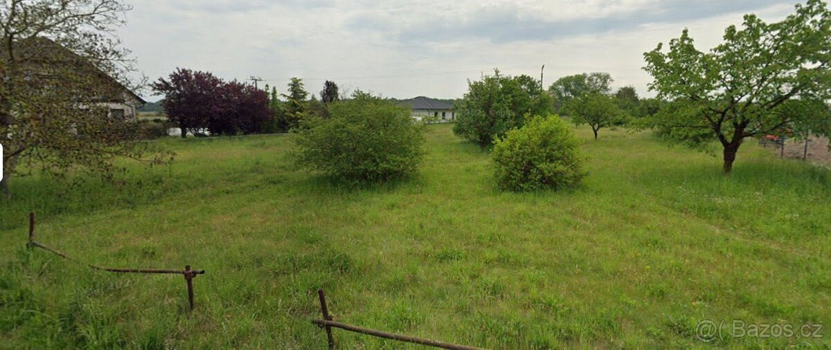 Stavební pozemek 1308 m², Lázně Bohdaneč, ulice Polní