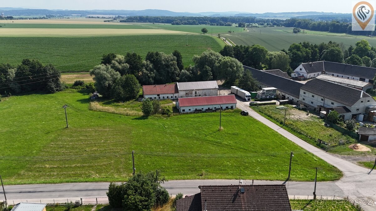 Stavební pozemek v klidné části Jičína – Robousy, 1 025 m²